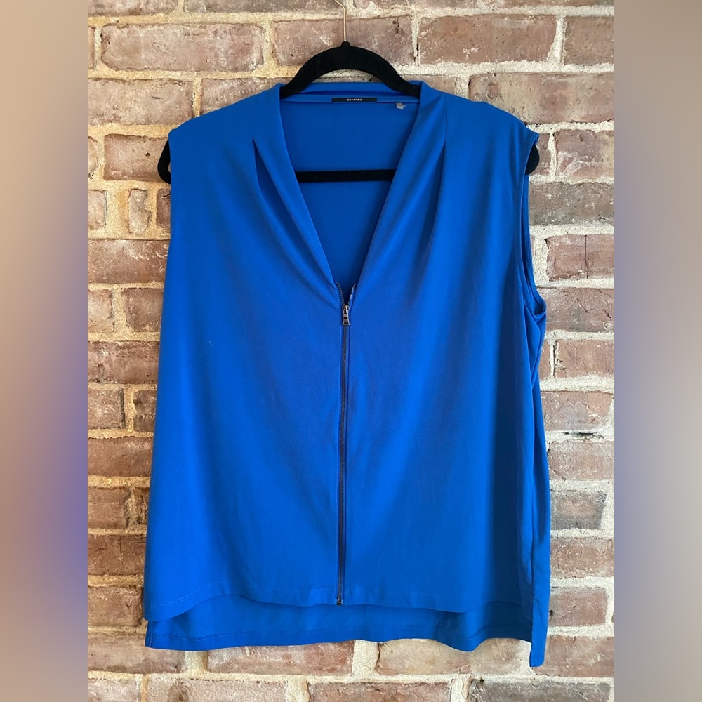 Tahari front zip royal blue top